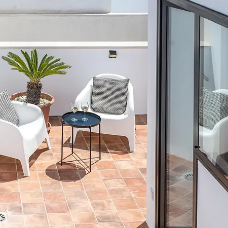 Casa Z كونيل ذي لا فرونتيرا